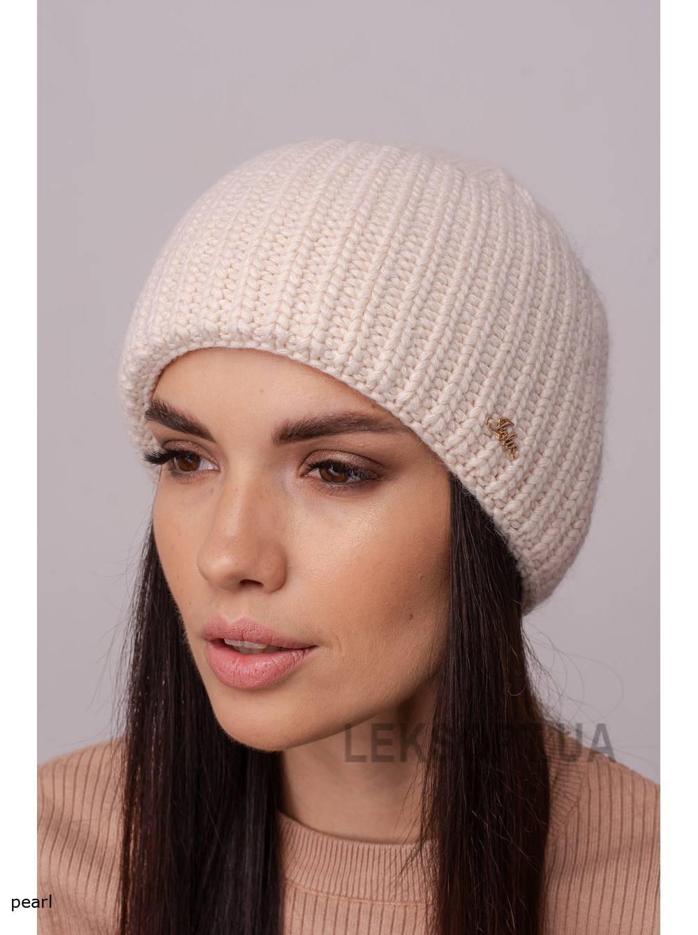 Women's hat with a lapel Zhasmin