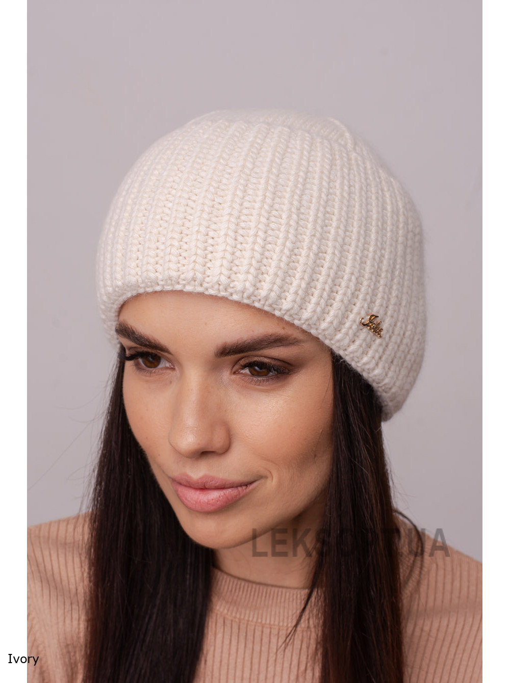 Women's hat with a lapel Zhasmin