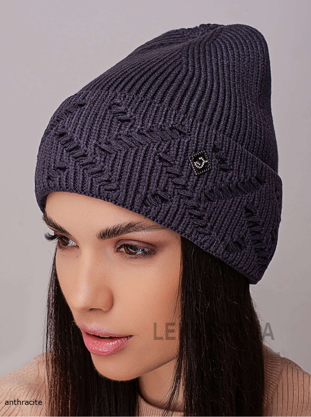 Women's cap with a turn-up Kapri