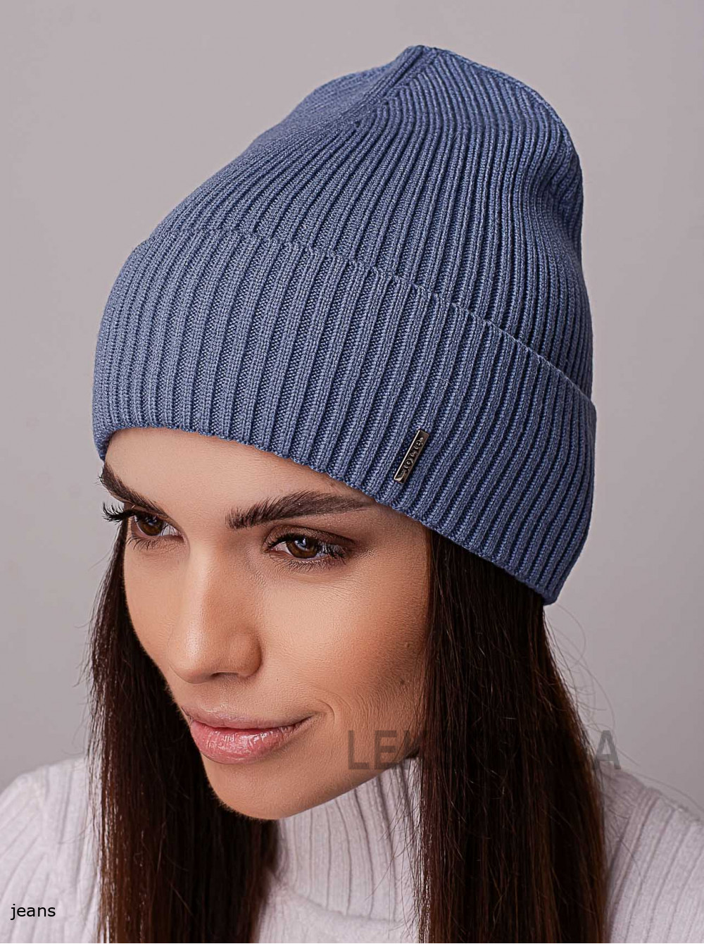 Women's cap with a turn-up Kvest
