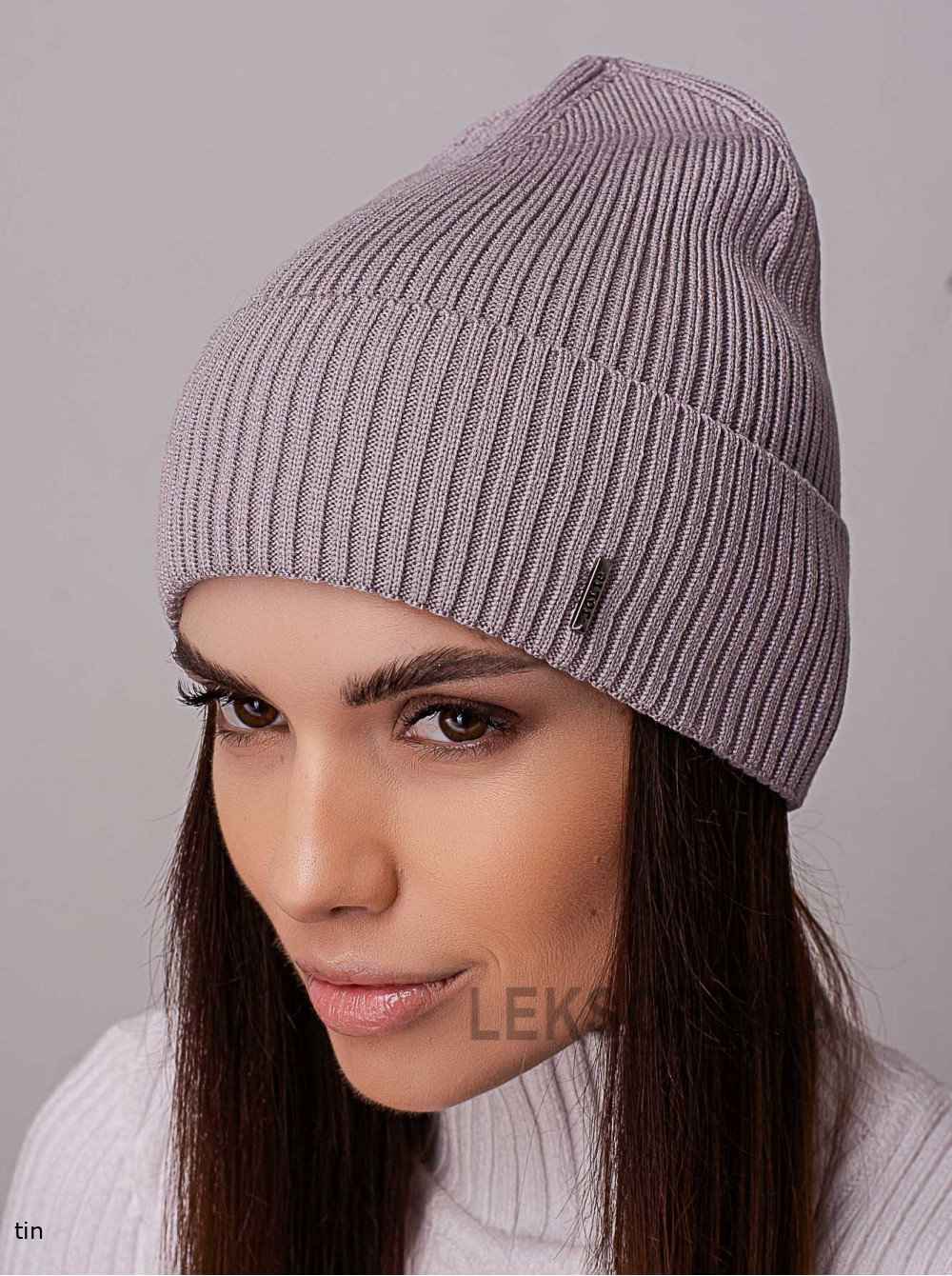 Women's cap with a turn-up Kvest