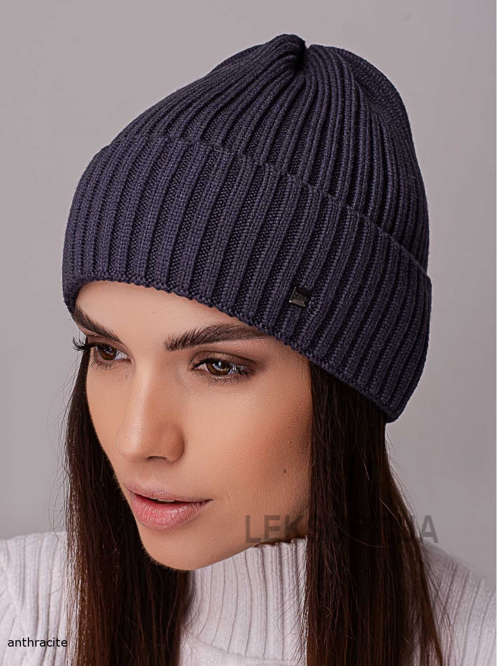 Women's cap Kovel'