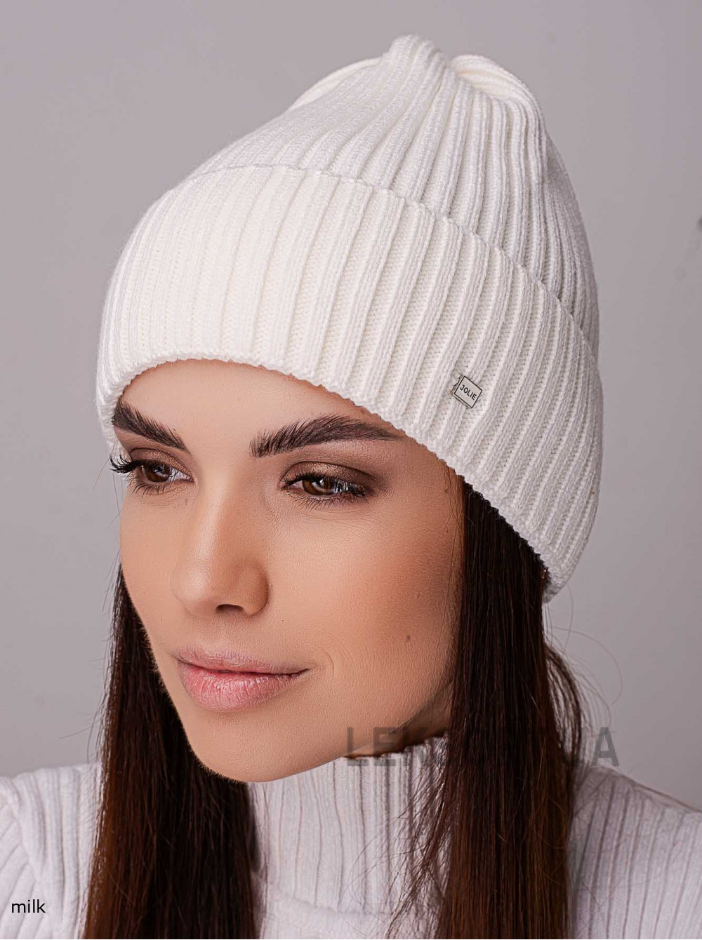 Women's cap Kovel'