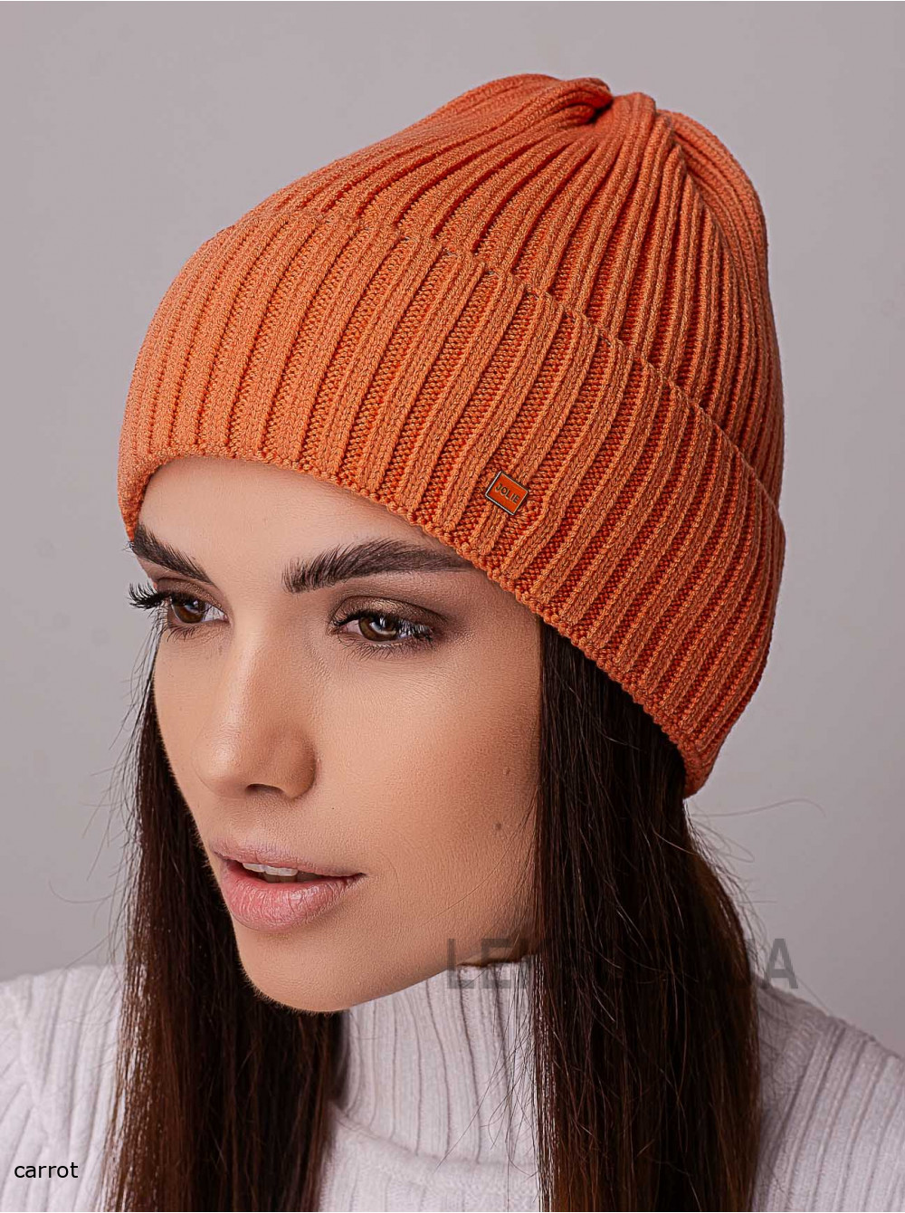 Women's cap Kovel'