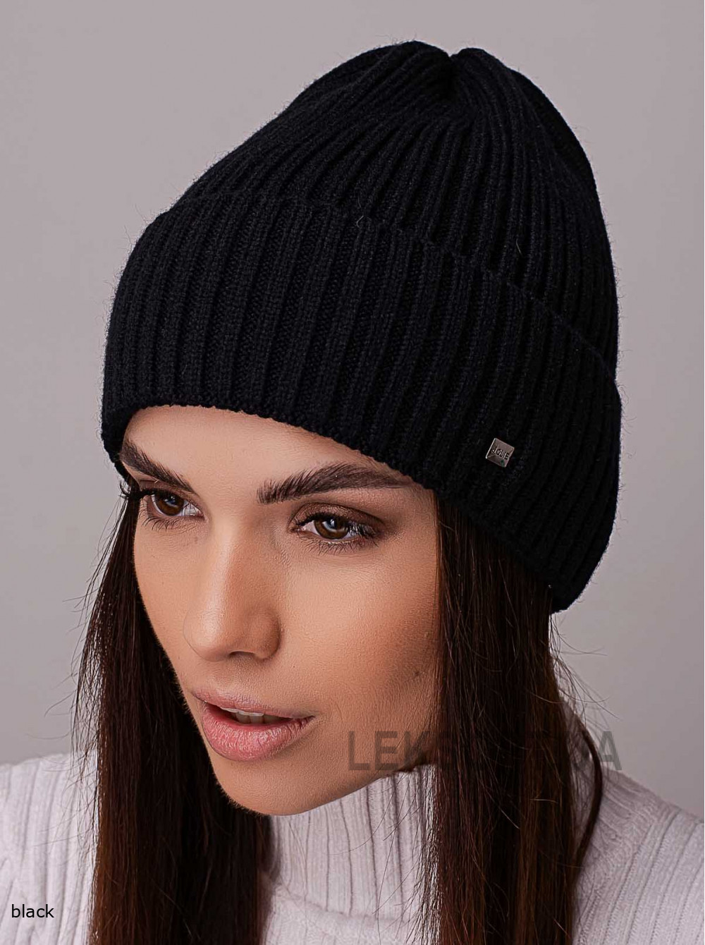 Women's cap Kovel'