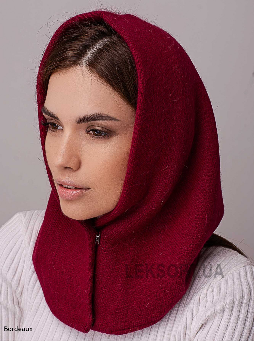 Women's bonnet Koroleva