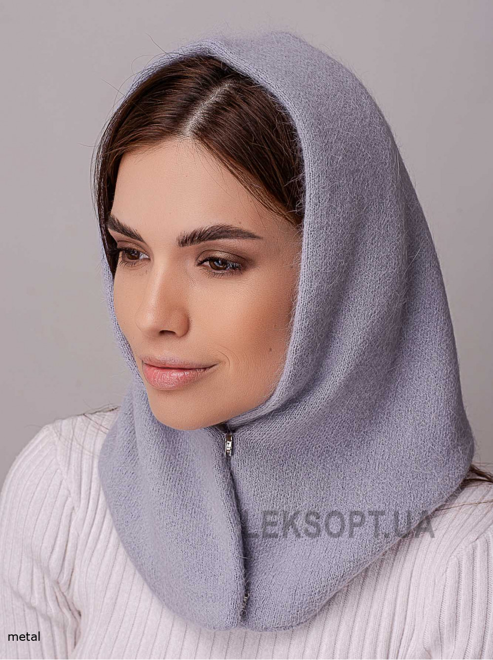Women's bonnet Koroleva