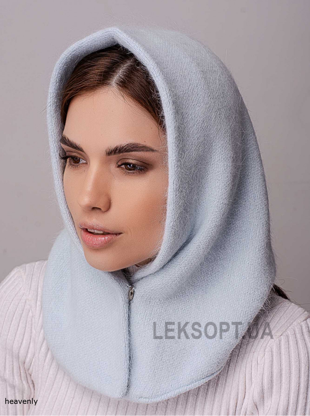 Women's bonnet Koroleva