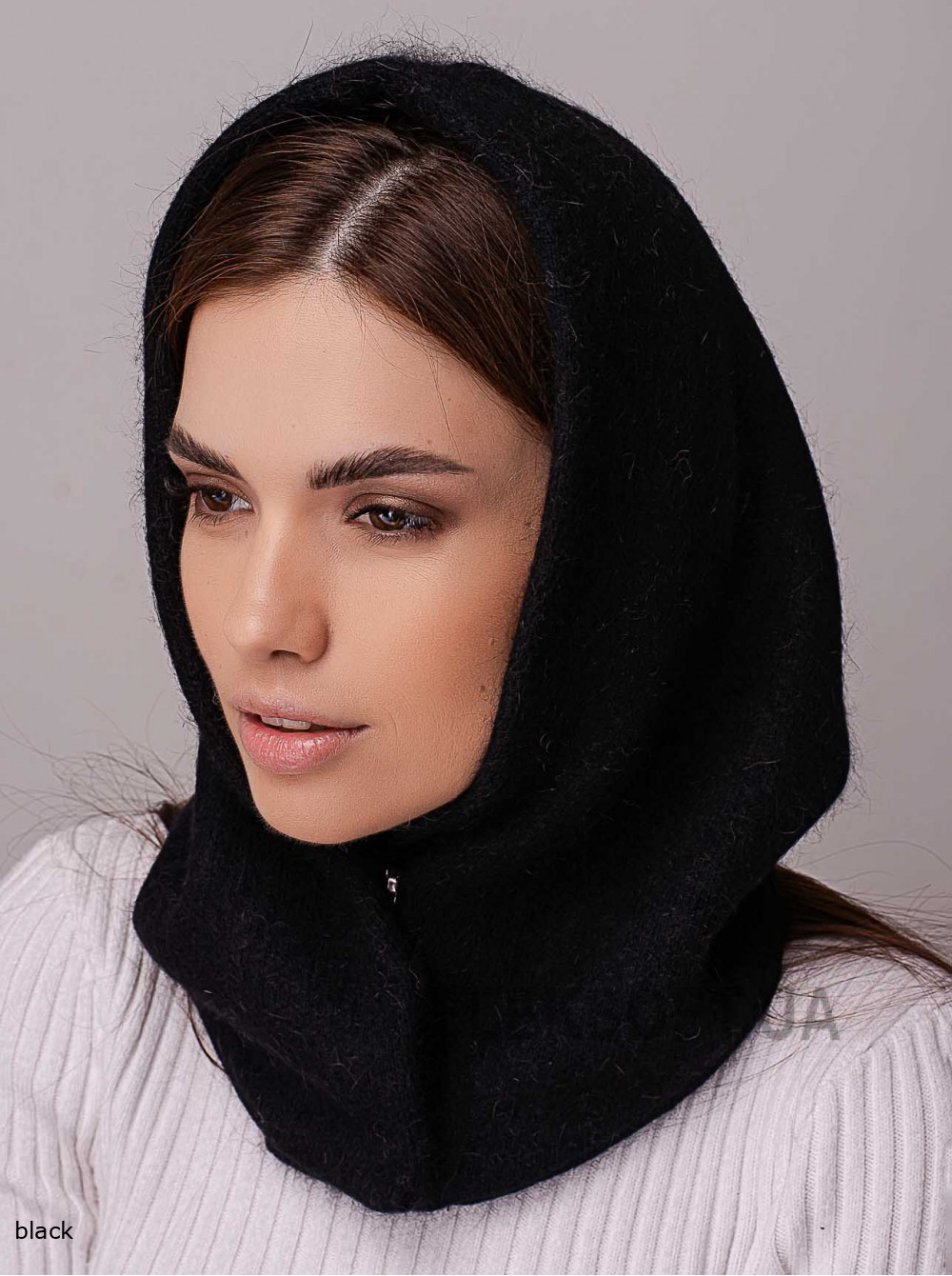 Women's bonnet Koroleva