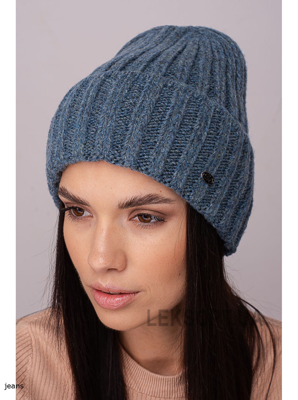 Women's cap with a turn-up Kupava