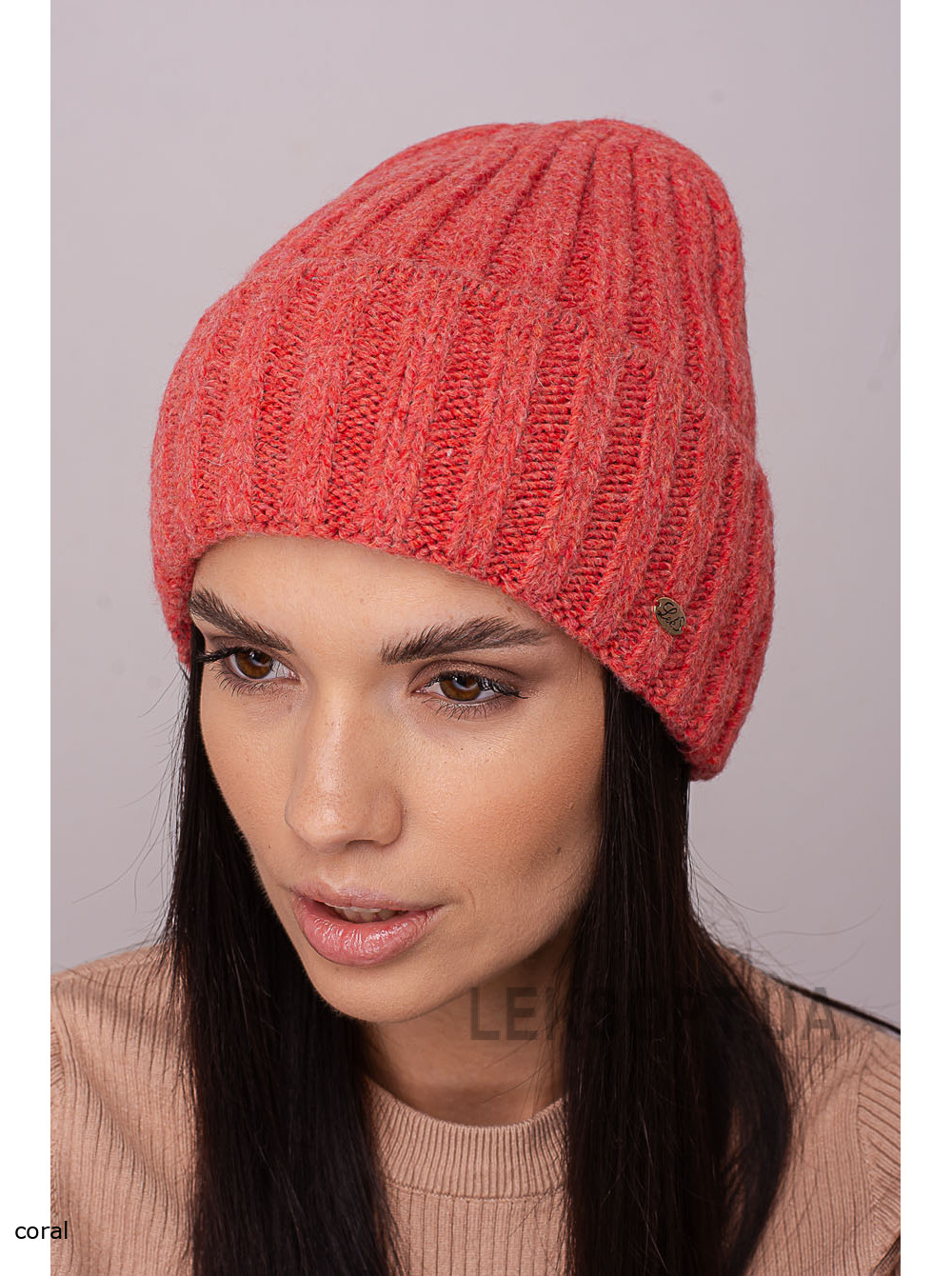 Women's cap with a turn-up Kupava