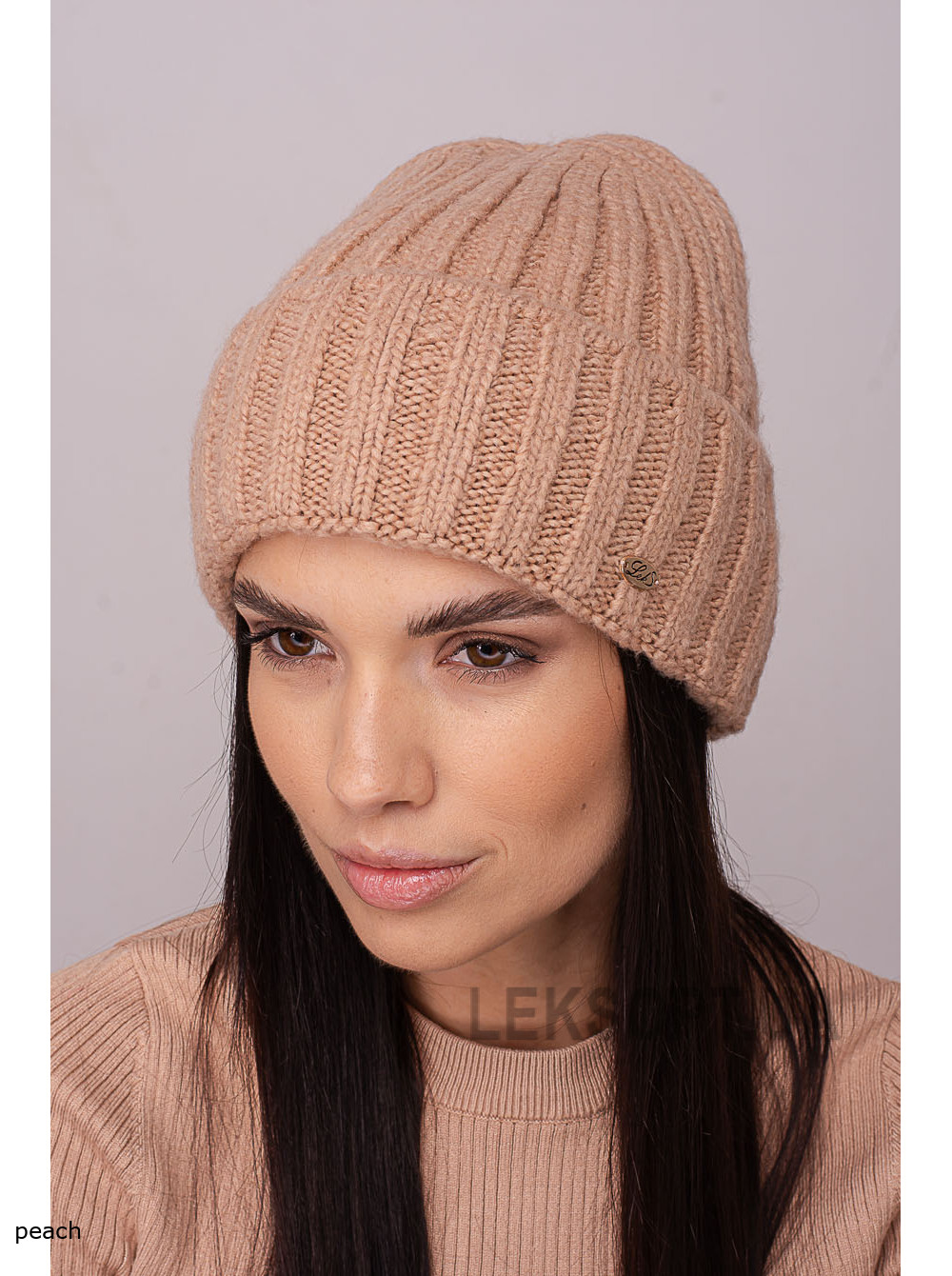 Women's cap with a turn-up Kupava