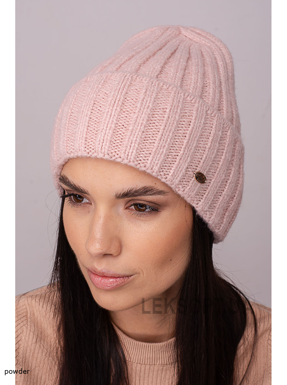 Women's cap with a turn-up Kupava