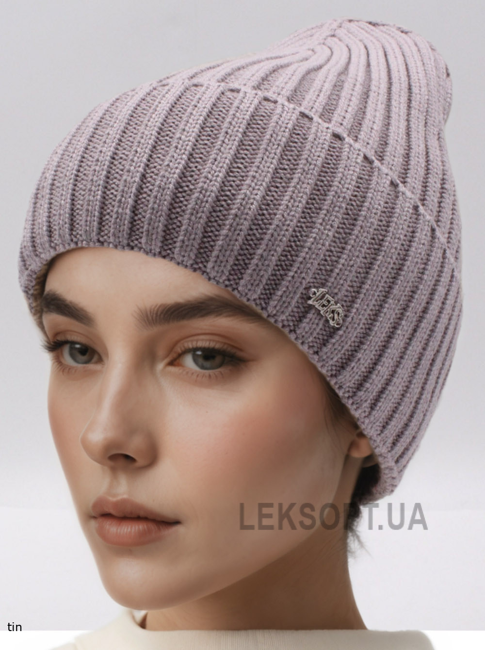Women's cap with a lapel Mango