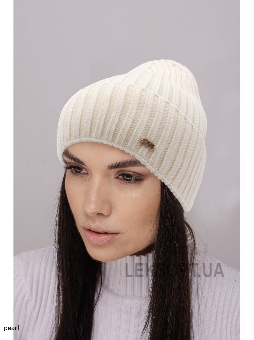 Women's cap with a lapel Mango