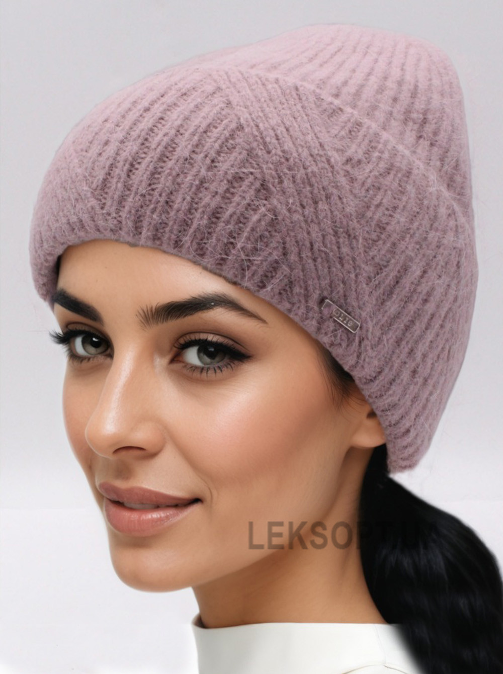 Women's cap with a lapel Matrica