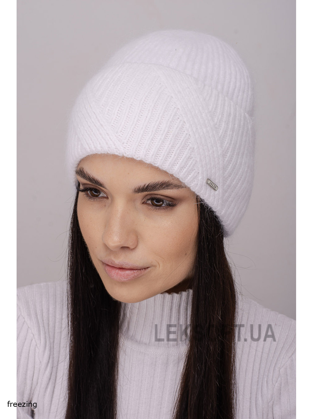 Women's cap with a lapel Matrica