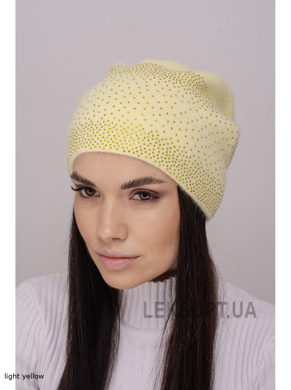 Women's cap Suzir'ya