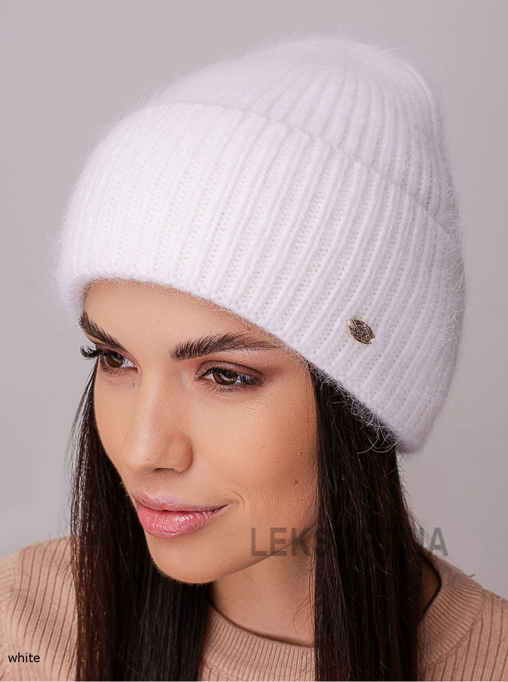 Women's cap Tryufel'