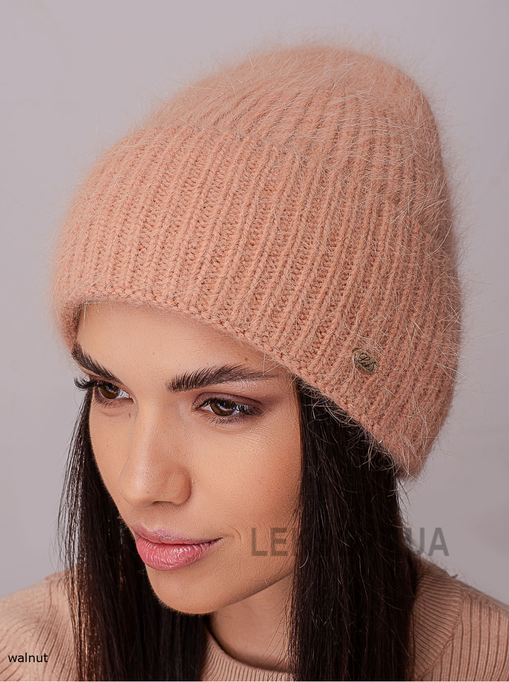 Women's cap Tryufel'