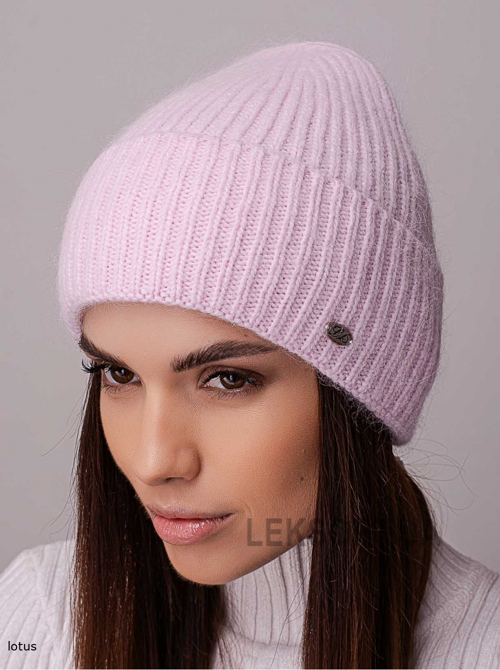 Women's cap Tryufel'
