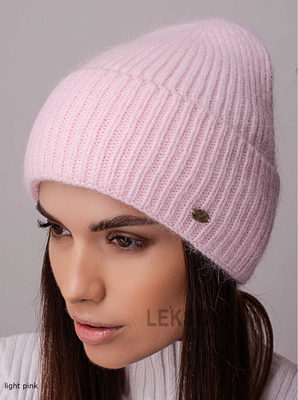 Women's cap Tryufel'
