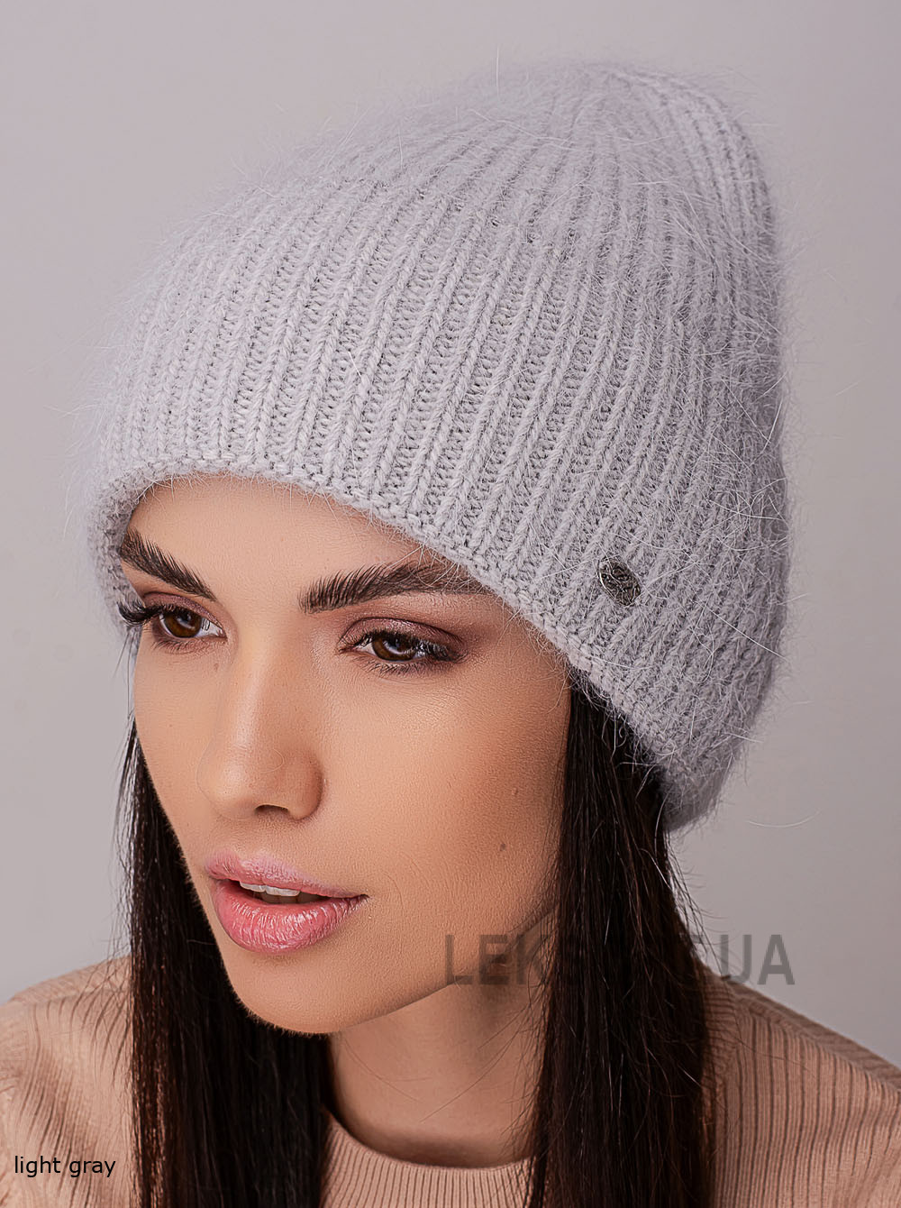 Women's cap Tryufel'