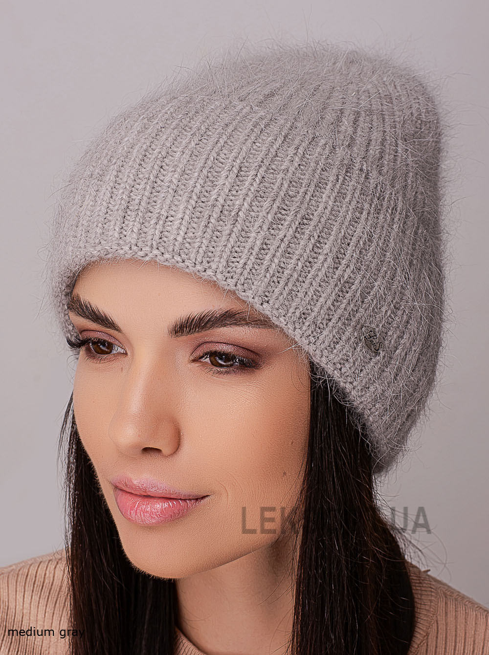 Women's cap Tryufel'