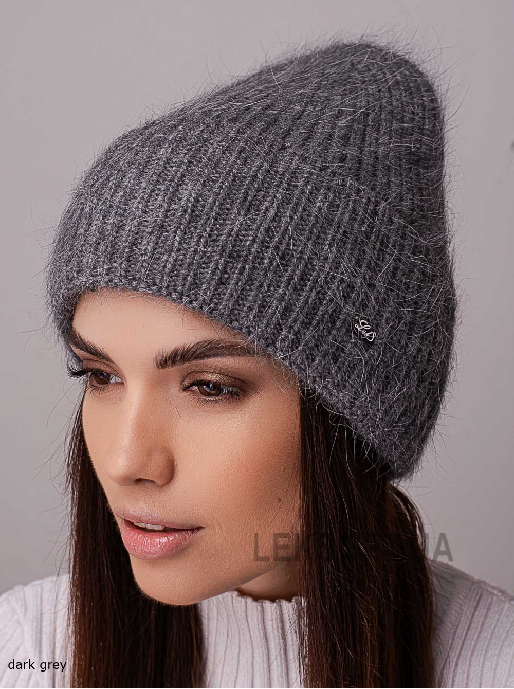 Women's cap Tryufel'