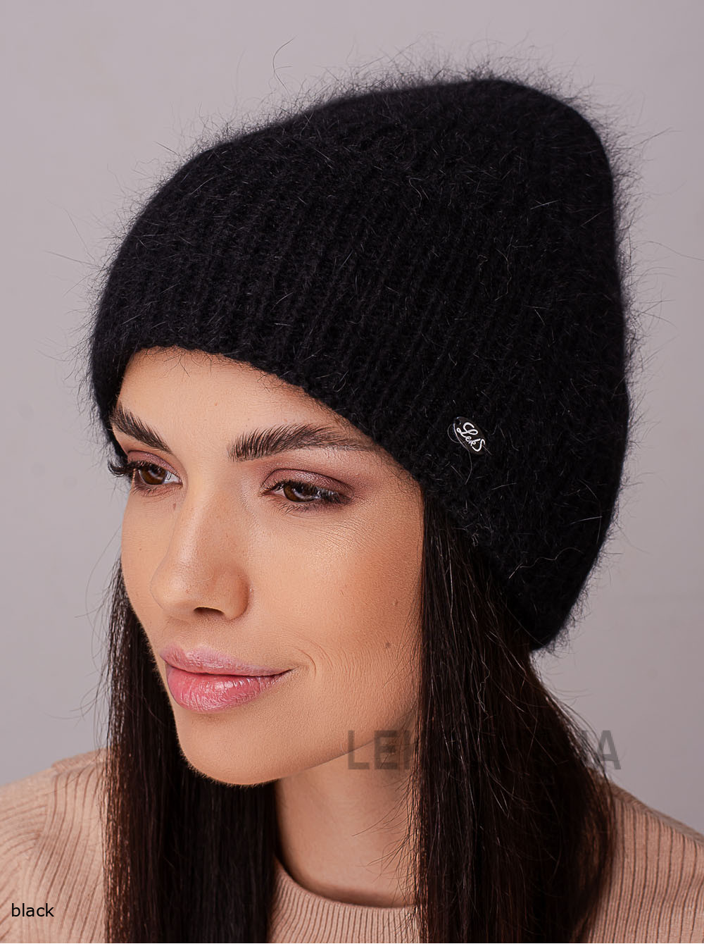 Women's cap Tryufel'