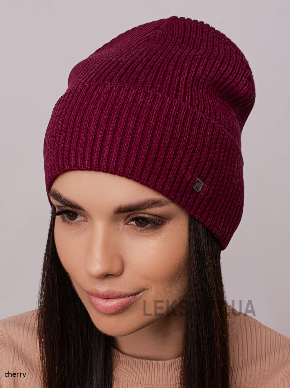 Women's cap with a lapel Feniks