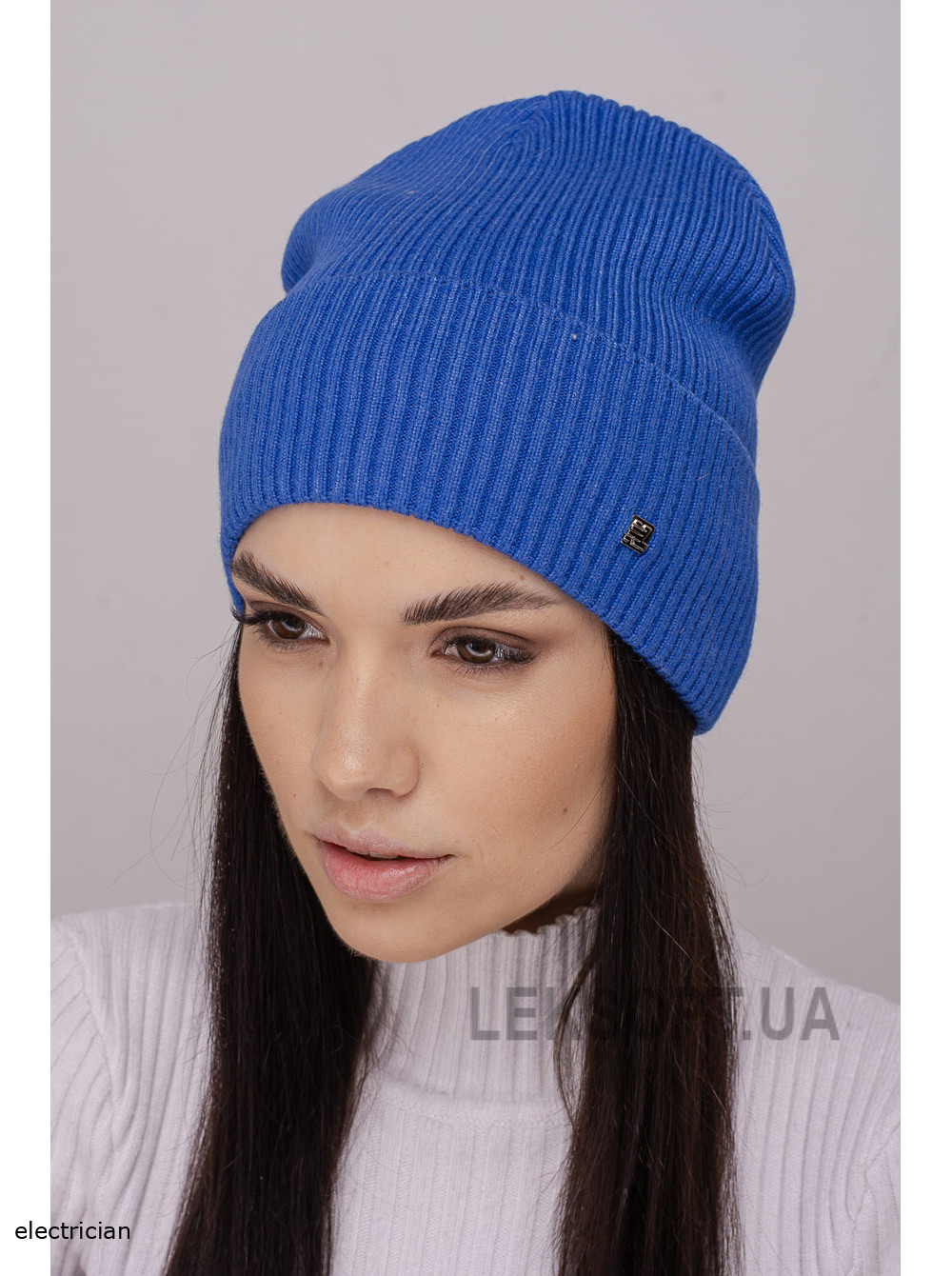 Women's cap with a lapel Feniks