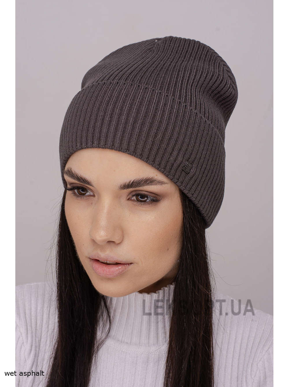 Women's cap with a lapel Feniks