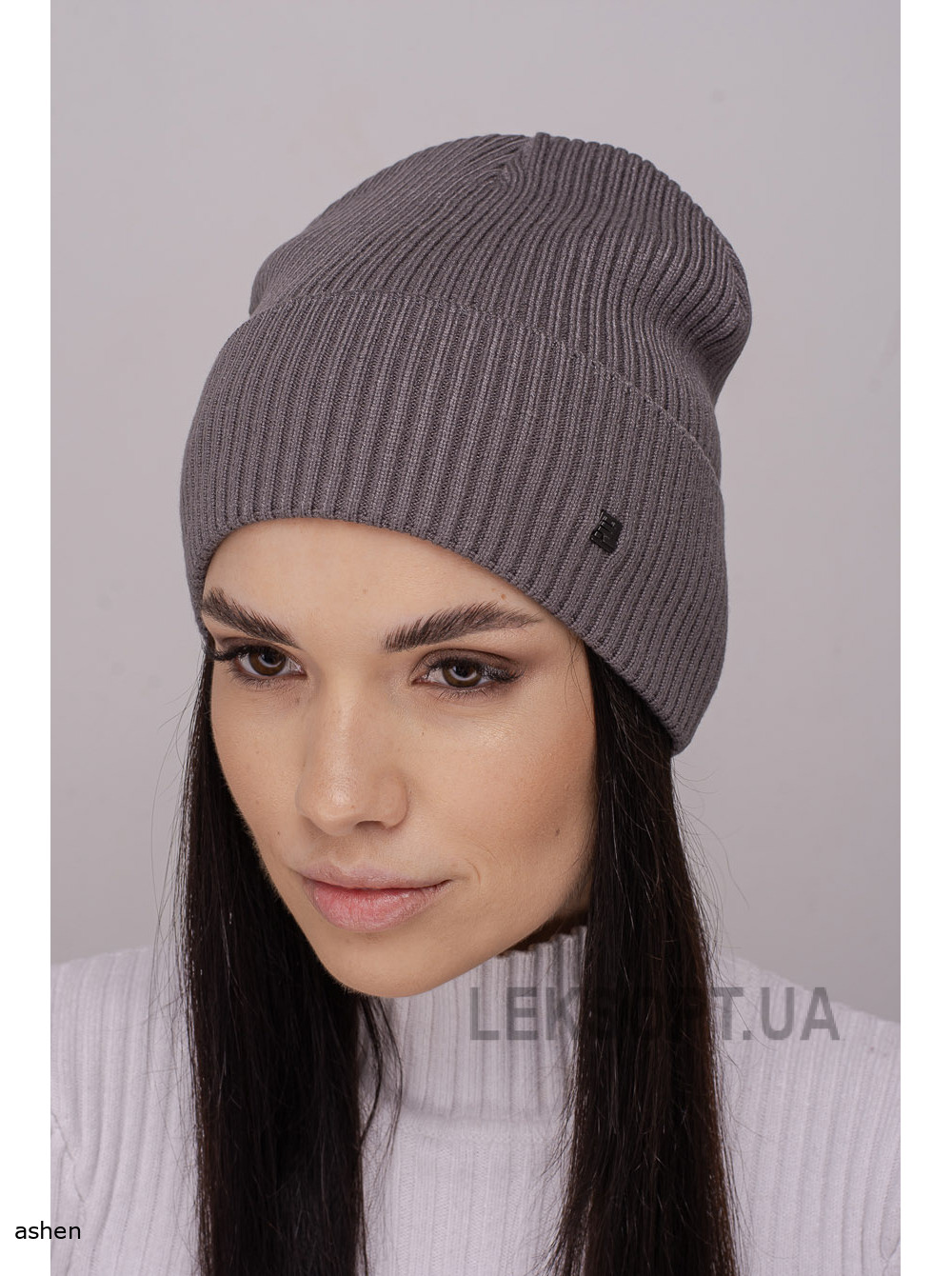 Women's cap with a lapel Feniks