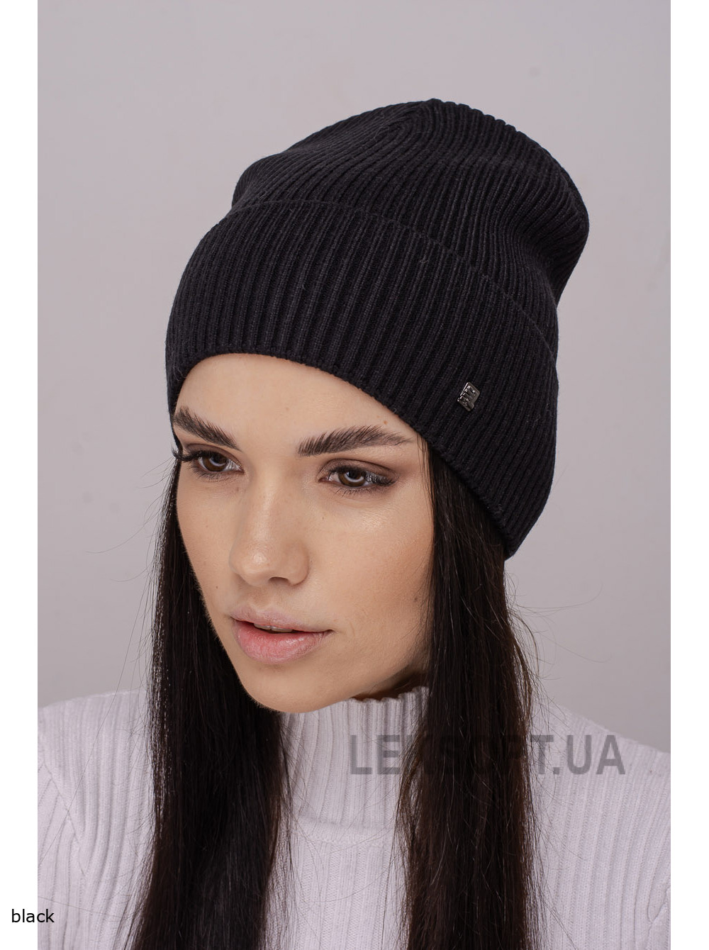 Women's cap with a lapel Feniks