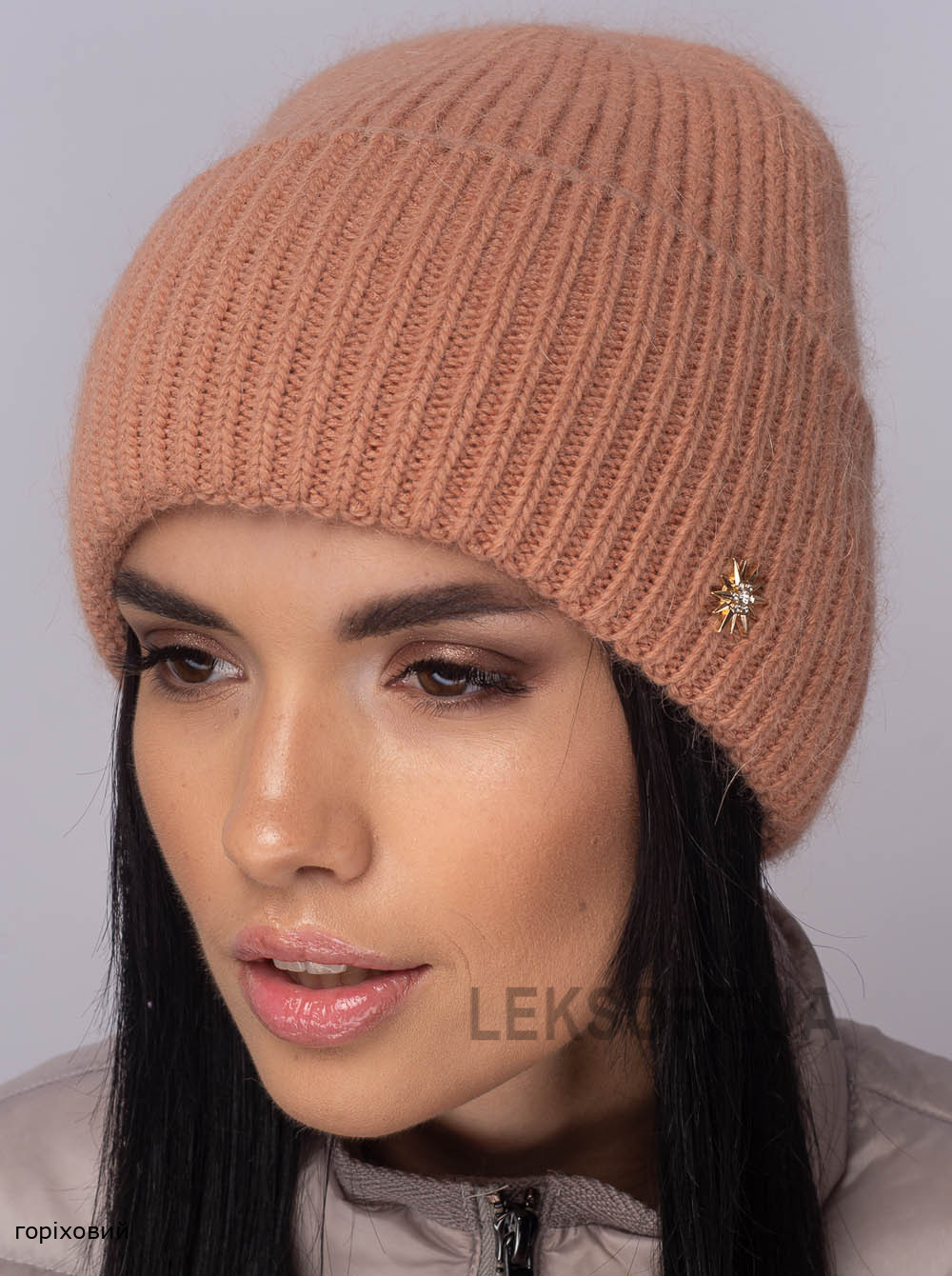 Придбати Жіноча шапка-ковпак з відворотом Альбiна Жіноча шапка-ковпак з відворотом Альбiна