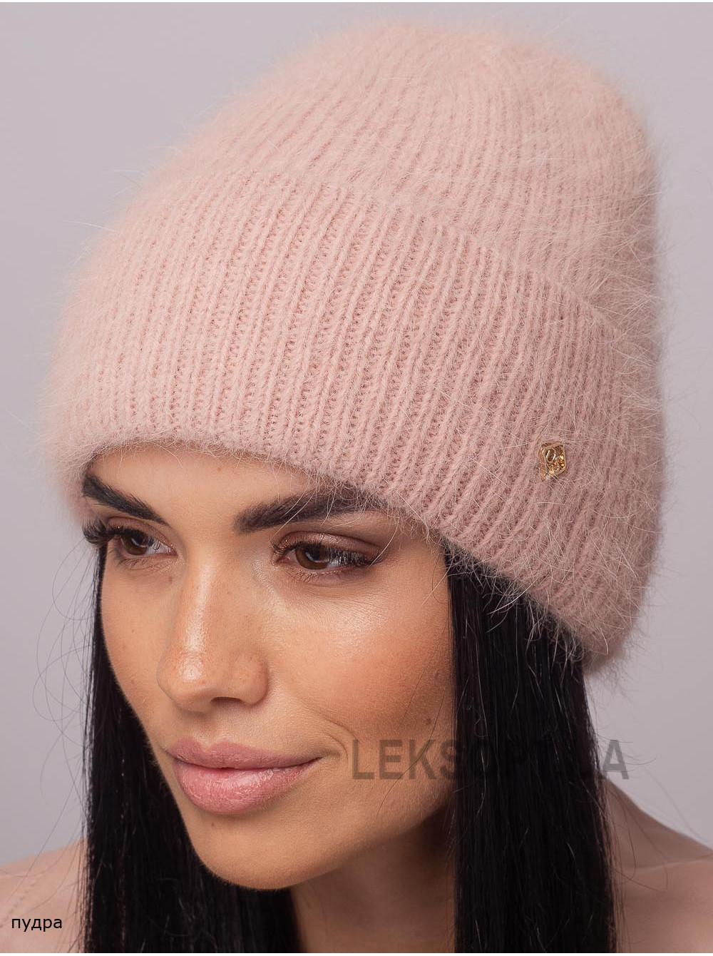 Жіноча шапка з відворотом Дiорiс