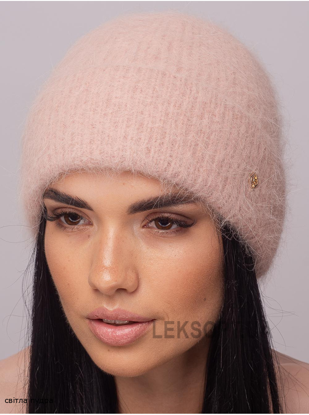 Жіноча шапка з відворотом Дiорiс