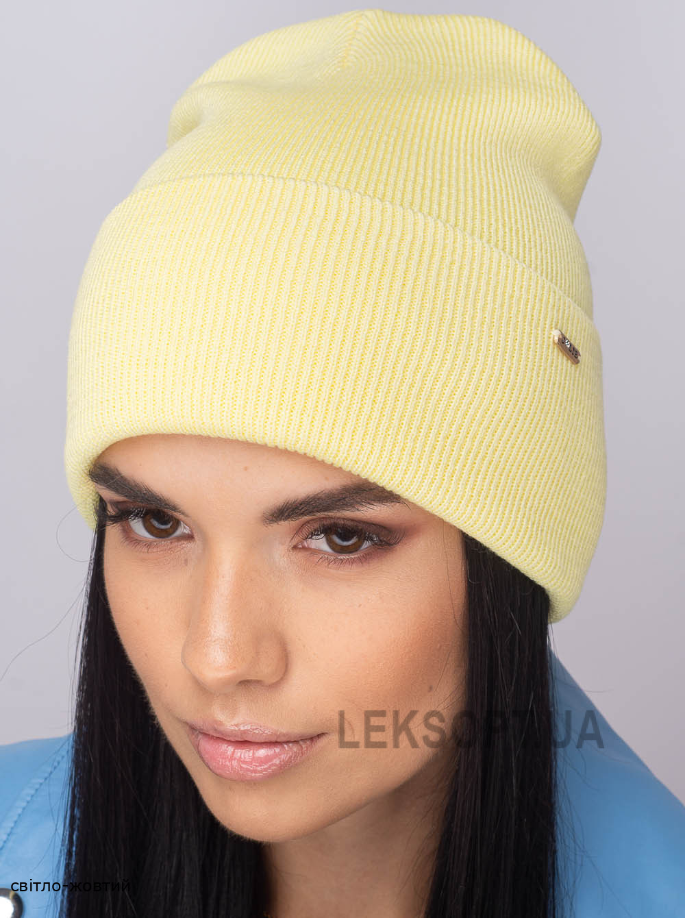 Жіноча шапка-ковпак з відворотом домiно