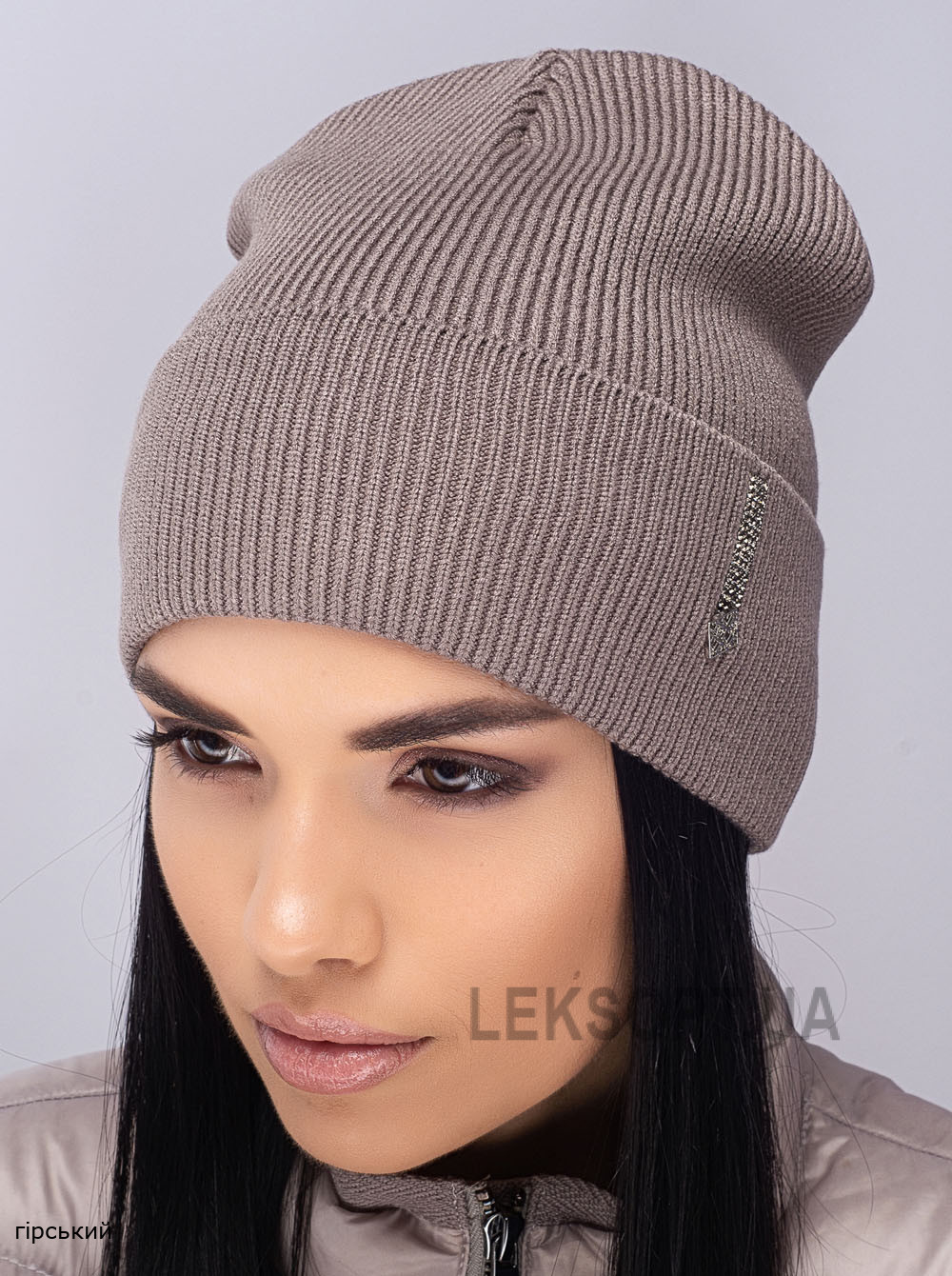 Придбати Жіноча шапка-ковпак з відворотом Красота Жіноча шапка-ковпак з відворотом Красота