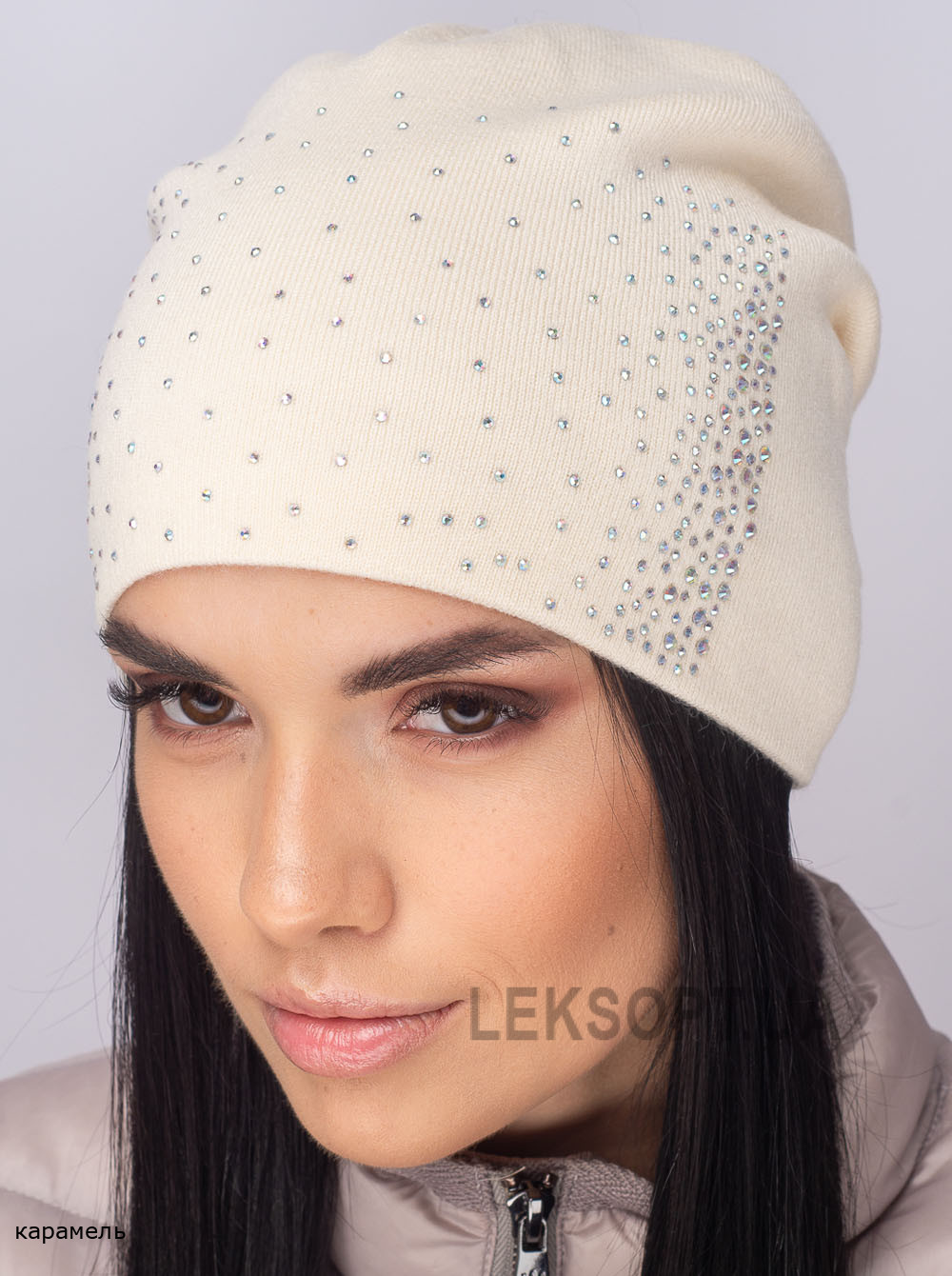 Придбати Жіноча шапка-ковпак зі стразами Ладья Жіноча шапка-ковпак зі стразами Ладья