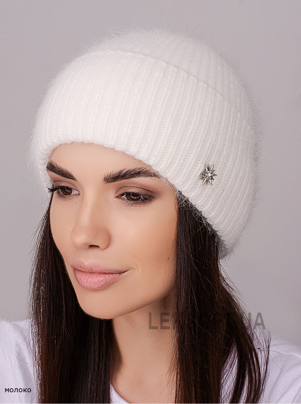 Придбати Жіноча шапка-ковпак з відворотом Альбiна Жіноча шапка-ковпак з відворотом Альбiна