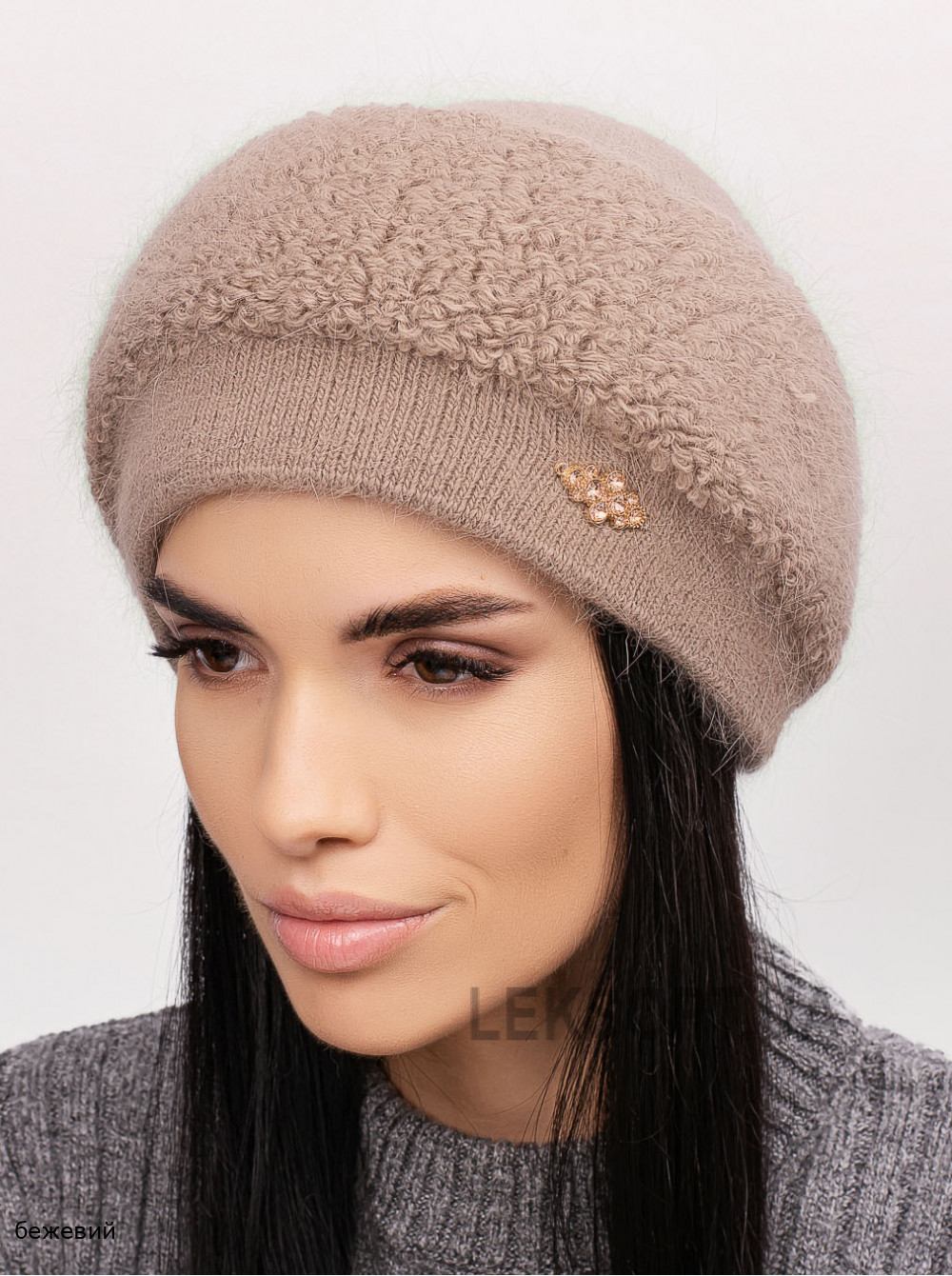 Придбати Жіноча шапка Ялина Жіноча шапка Ялина