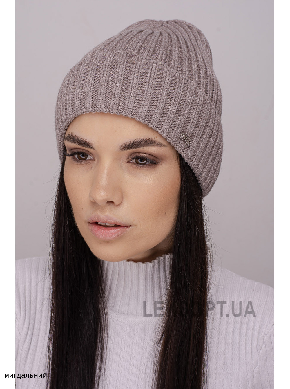 Жіноча шапка-ковпак з відворотом Алєгро