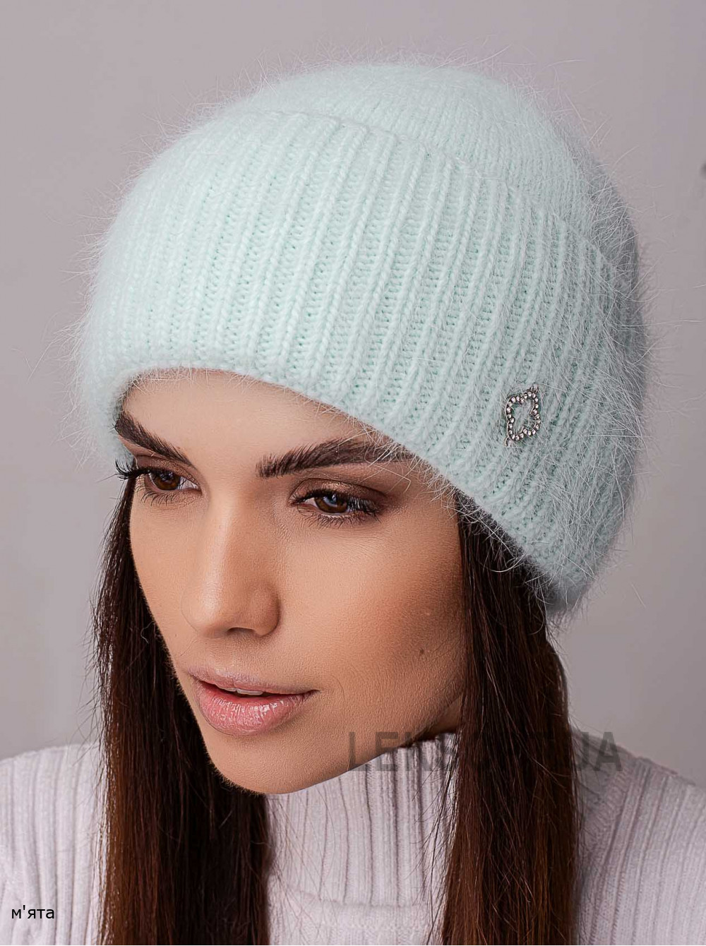 Придбати Жіноча шапка з відворотом Буковина Жіноча шапка з відворотом Буковина