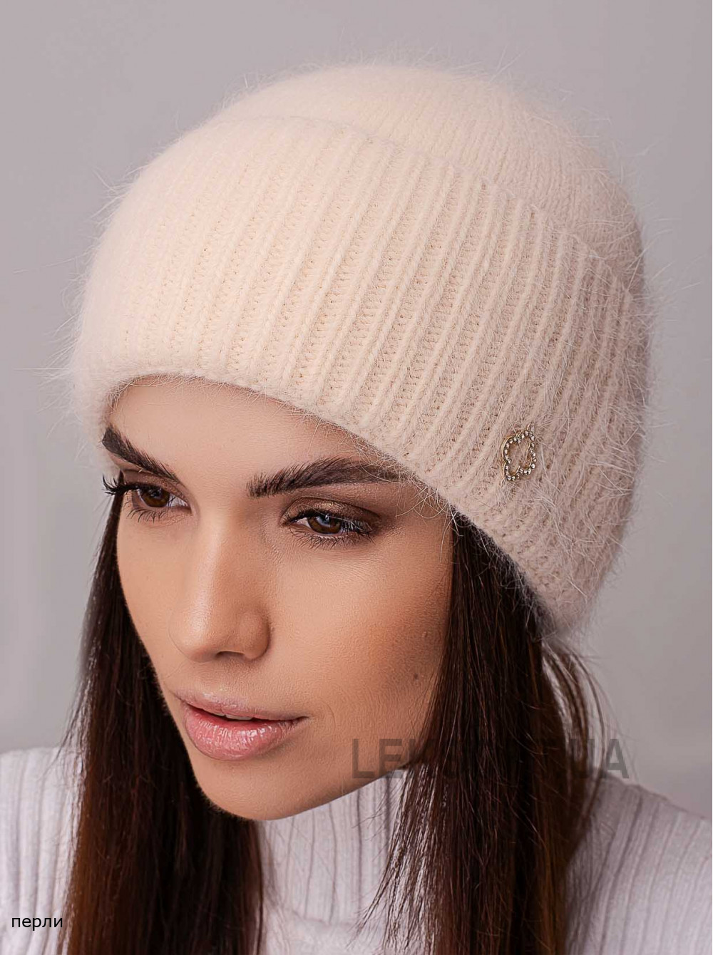 Придбати Жіноча шапка з відворотом Буковина Жіноча шапка з відворотом Буковина