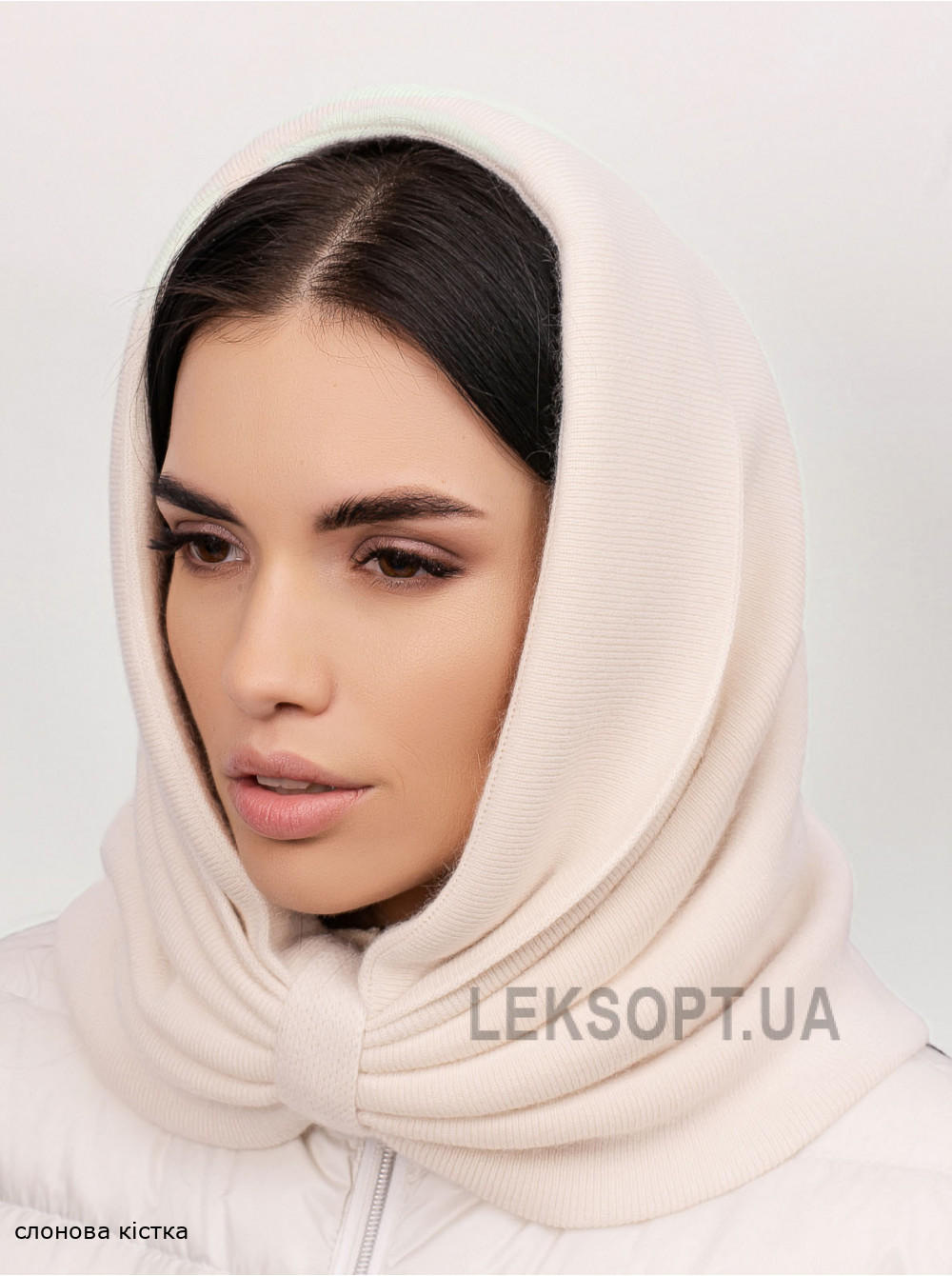 Жіночий капор Хобі